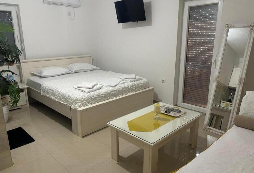 استودیوی لوکس, Apartmani Karach