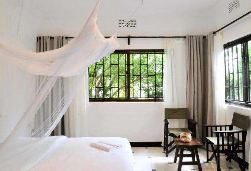 اتاق لوکس, Oya Guest House