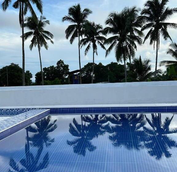 غرفة قياسية مزوَّدة بشُرفة, Malabuyoc Resort Cebu