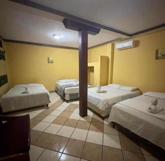 اتاق استاندارد چهار تخته, Hasa Nicaragua