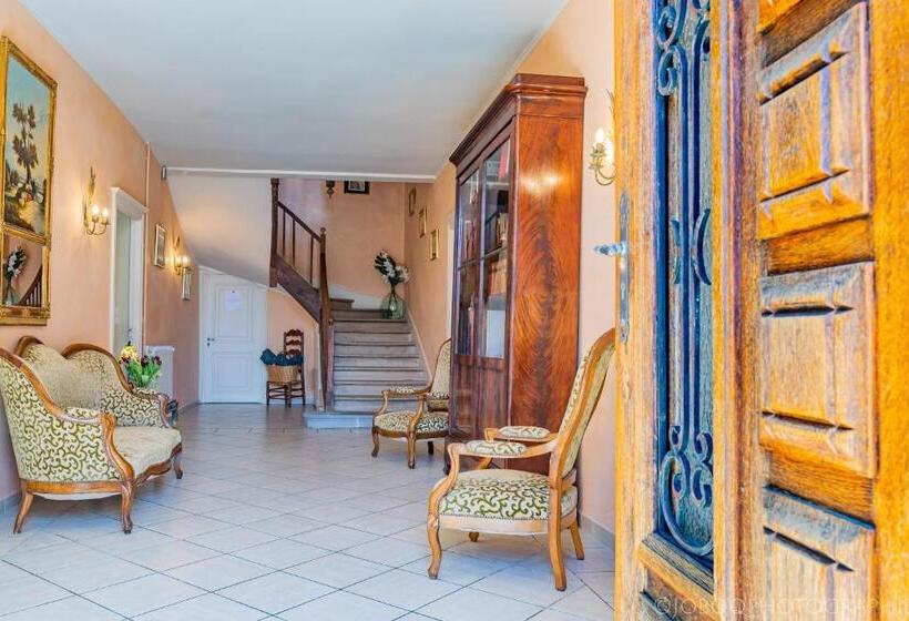 غرفة قياسية, Ostal Cassinia