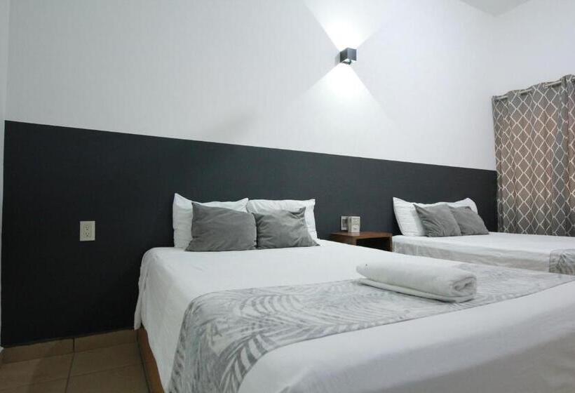 Economy Quadruple Room, Du