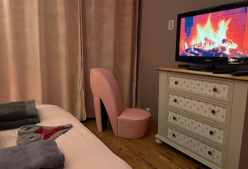 חדר סטנדרט, La Parenthèse