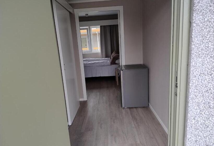 اتاق استاندارد چهار تخته, Motel Larvik