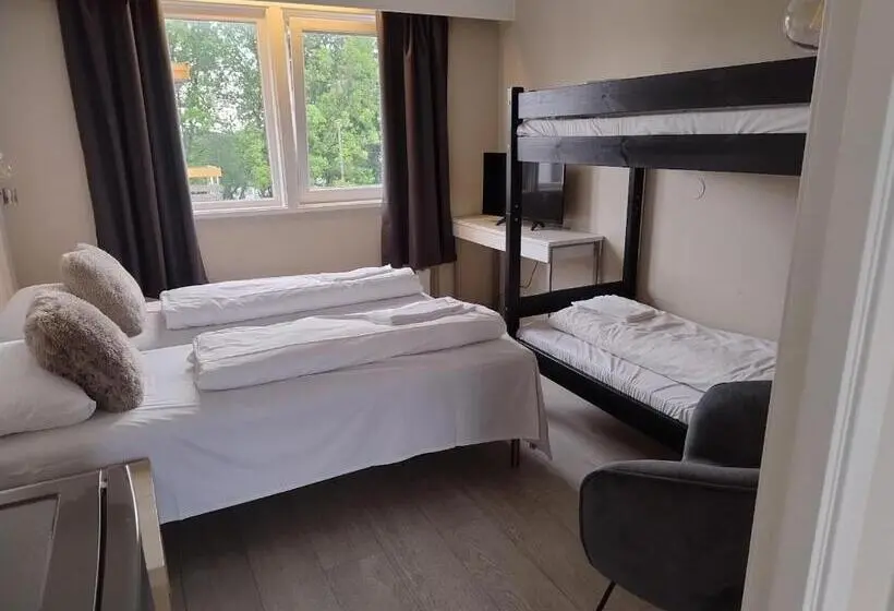 Dört Kişilik Standart Oda, Motel Larvik