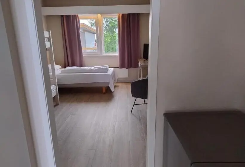 Üç Kişilik Standart Oda, Motel Larvik