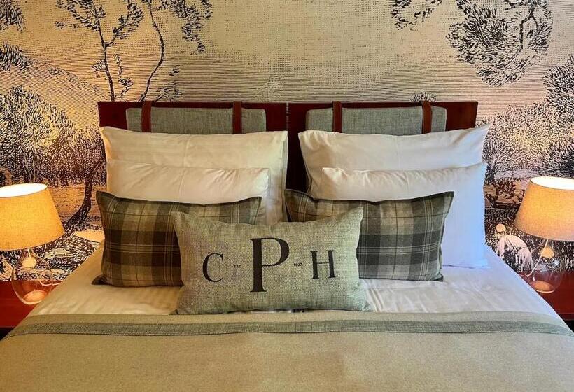 Люкс Повышенной Комфортности, Péchy Castle