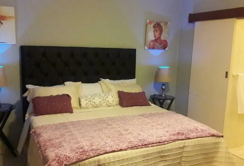 キングサイズベッドのデラックスルーム, Alimop Bed And Breakfast