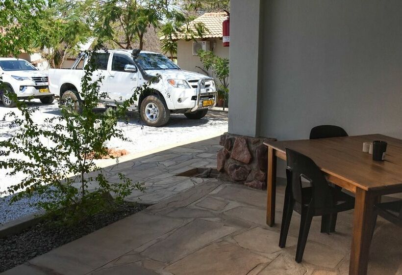 اتاق خانوادگی, Kamaku Guesthouse Cc