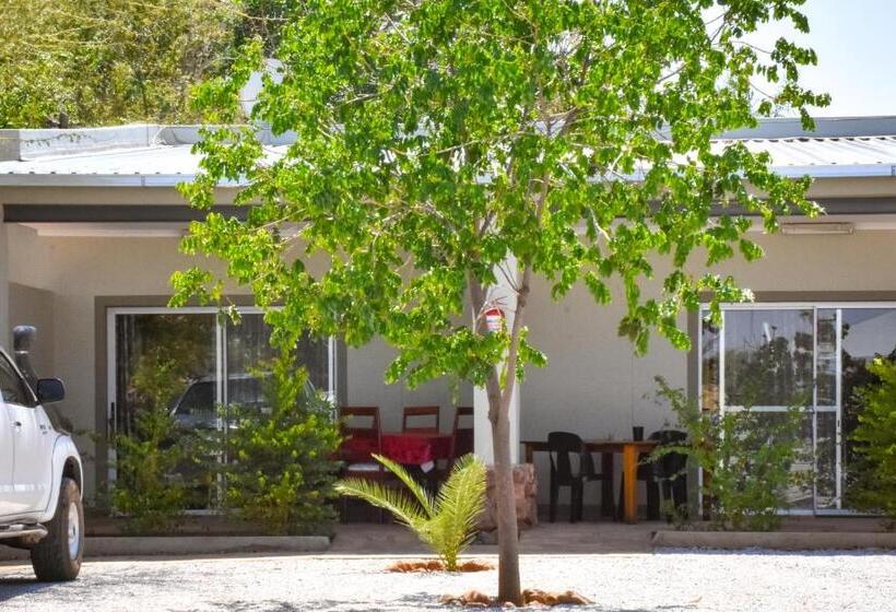 اتاق خانوادگی, Kamaku Guesthouse Cc