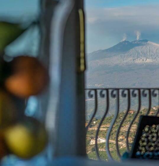 جناح جونيور مطلّ علي البحر, Villa Le Terrazze Charming Rooms
