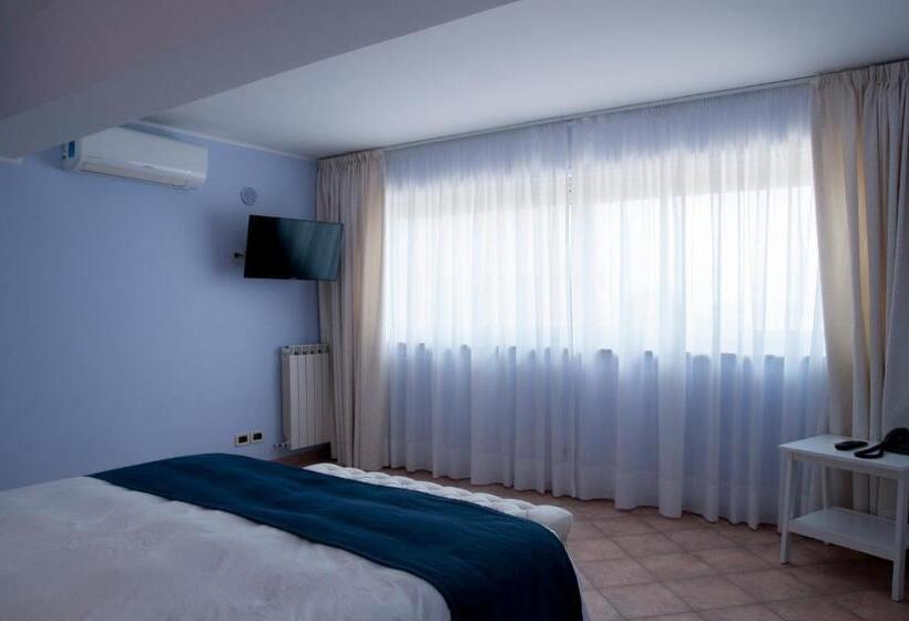 Классический Номер, Villa Le Terrazze Charming Rooms