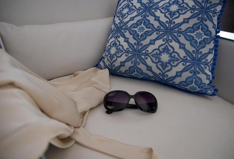 جناح ديلوكس مطل على البحر, Villa Le Terrazze Charming Rooms