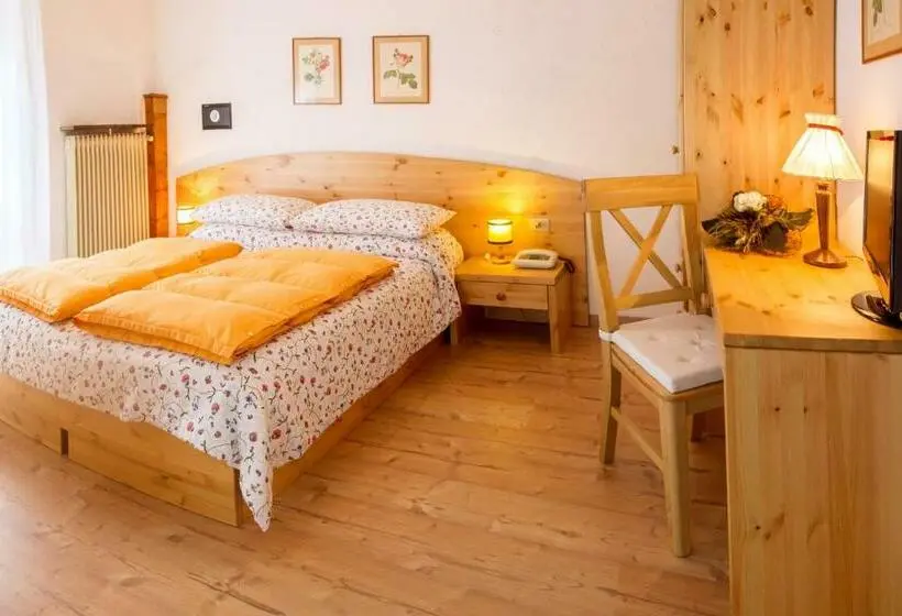 バルコニー付きスタンダードルーム, Albergo Cavallino