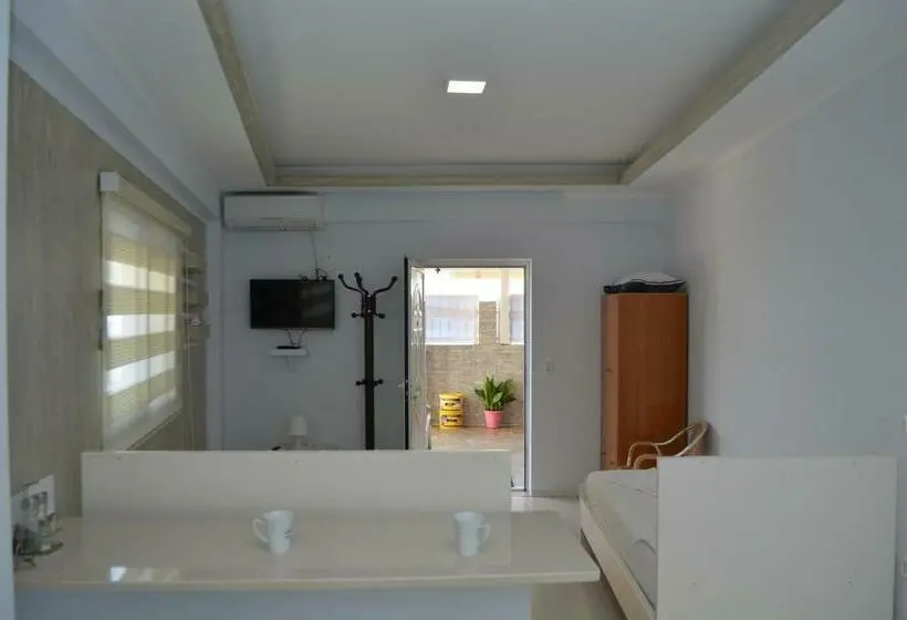 استودیوی استاندارد, Angjelo