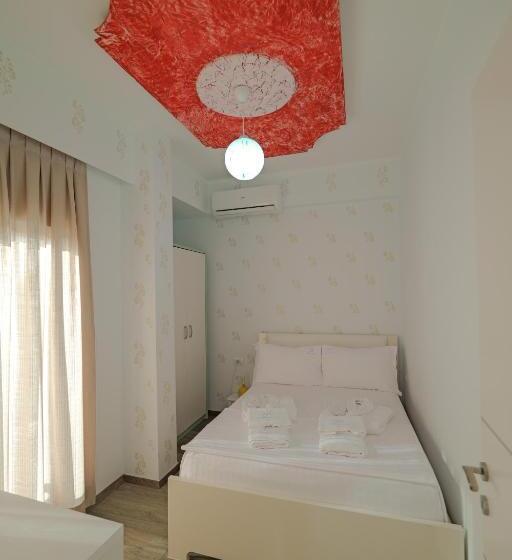 דירת חדר, Angjelo