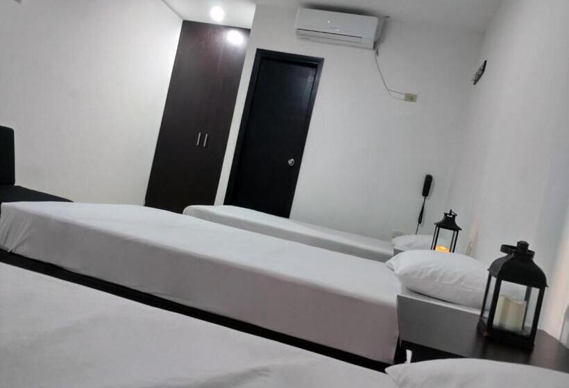 トリプルクラシックルーム, El Emigrante