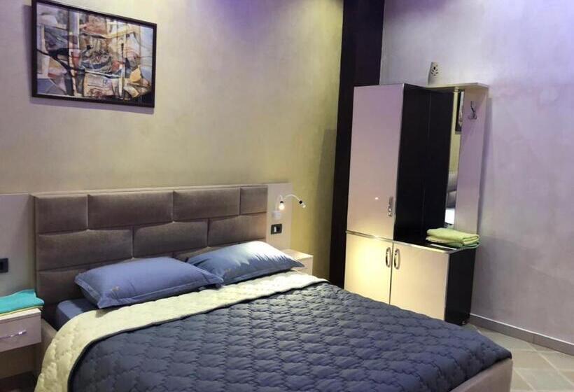 جناح سوبيريور, Jurgen