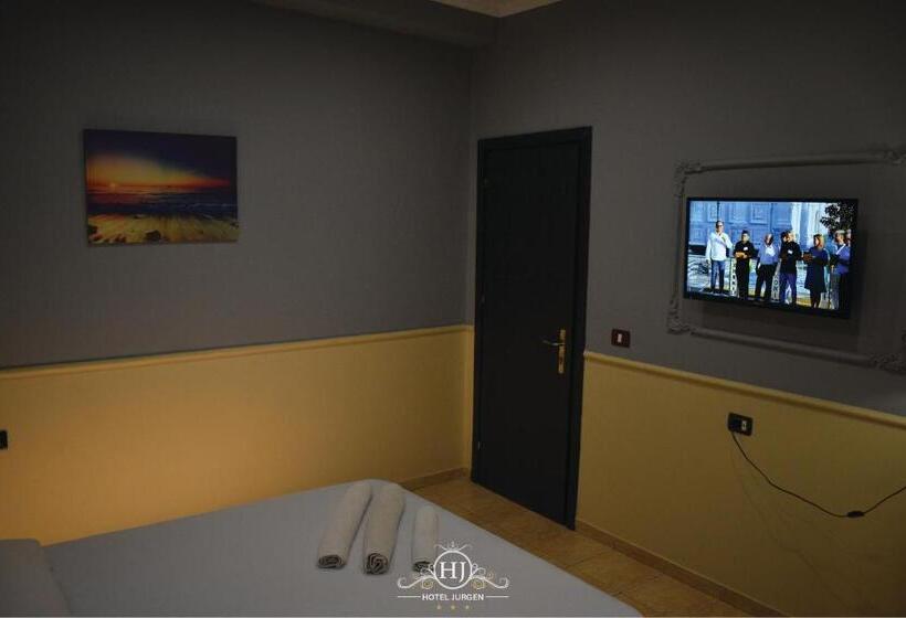 غرفة ديلوكس سرير كينج, Jurgen