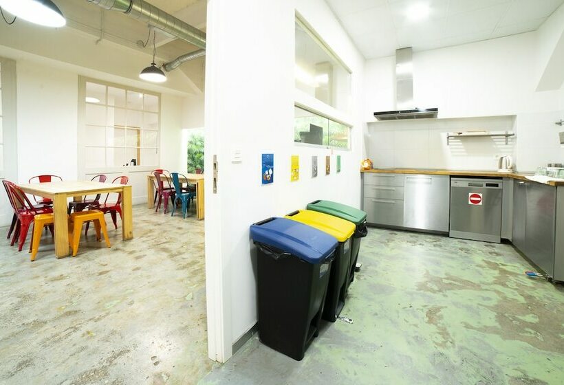 Семейный Номер, Koba Hostel