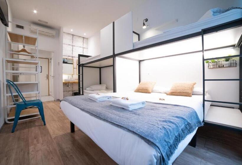 Семейный Номер, Koba Hostel