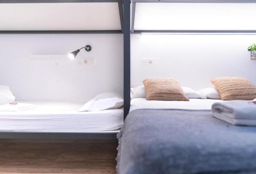 Семейный Номер, Koba Hostel