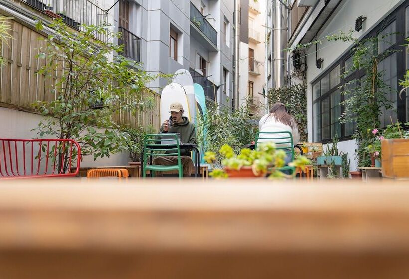 Кровать в Общей Комнате, Koba Hostel