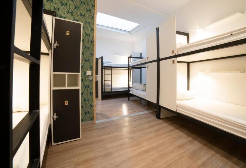 Кровать в Общей Комнате, Koba Hostel