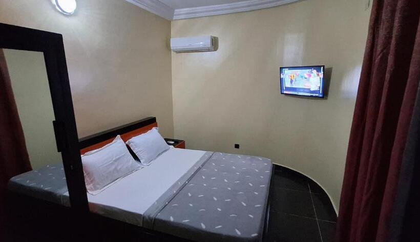 اتاق استاندارد, Room In Guest Room   Royal Blue Guest House Bar Economy Double Bed