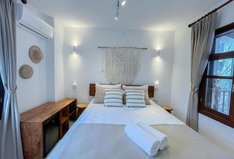 غرفة ديلوكس, Ni̇yama Mari̇na Butik