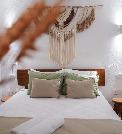 غرفة ديلوكس, Ni̇yama Mari̇na Butik