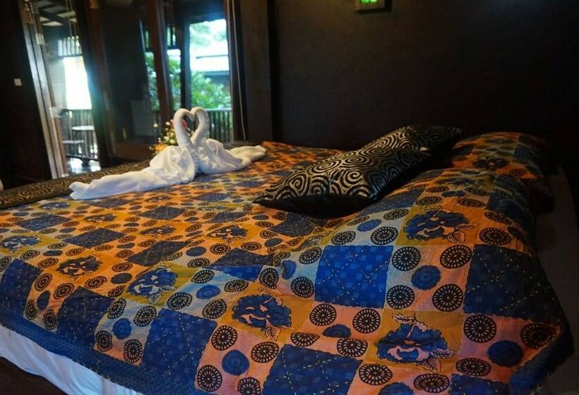 اتاق لوکس, Bantunglom Resort