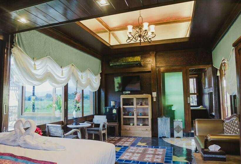 اتاق لوکس, Bantunglom Resort