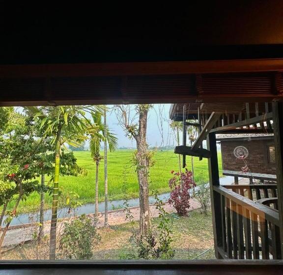 Стандартный Номер Кровать Кинг, Bantunglom Resort