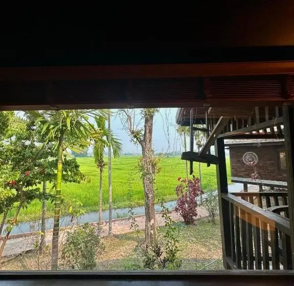 اتاق استاندارد با تخت بزرگ, Bantunglom Resort