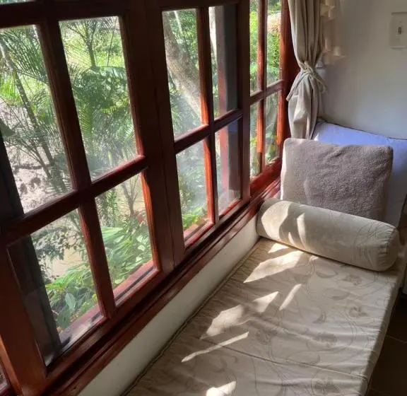 スタンダードバンガロー, Casa Grimaldo