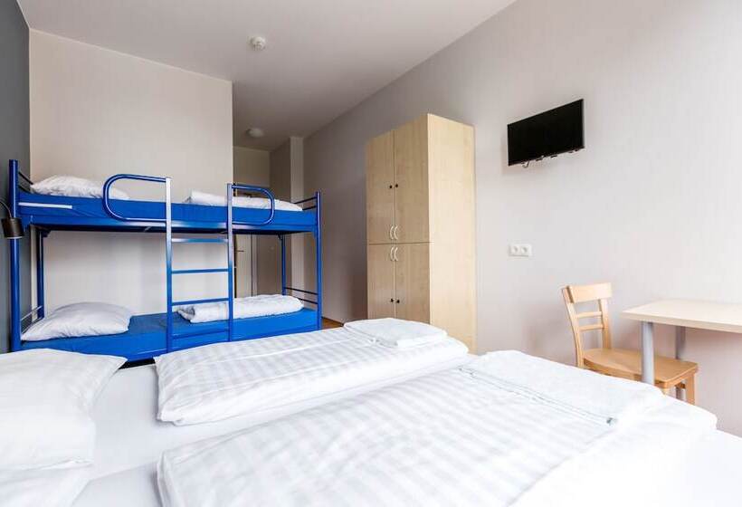 Camera Familiare, a&o Bremen Hauptbahnhof