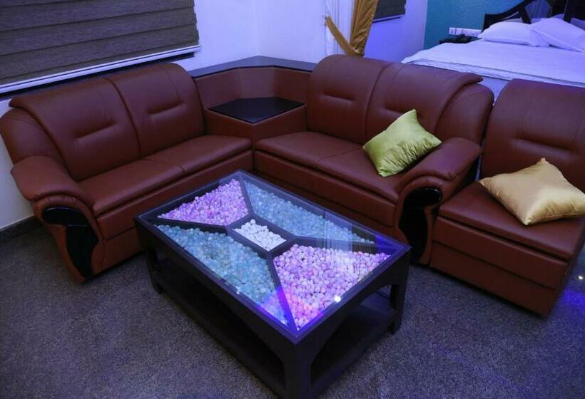 Люкс Deluxe Кровать Кинг, Ashoka Residency Chottanikkara