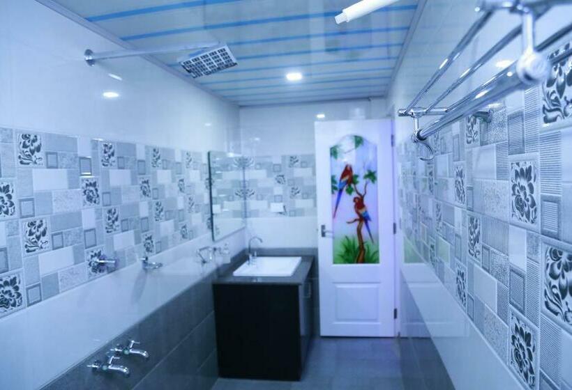 Люкс Deluxe Кровать Кинг, Ashoka Residency Chottanikkara