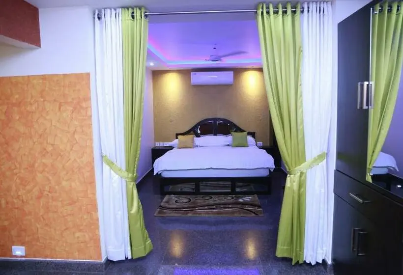 Deluxe Suite King Bed, Ashoka Residency Chottanikkara