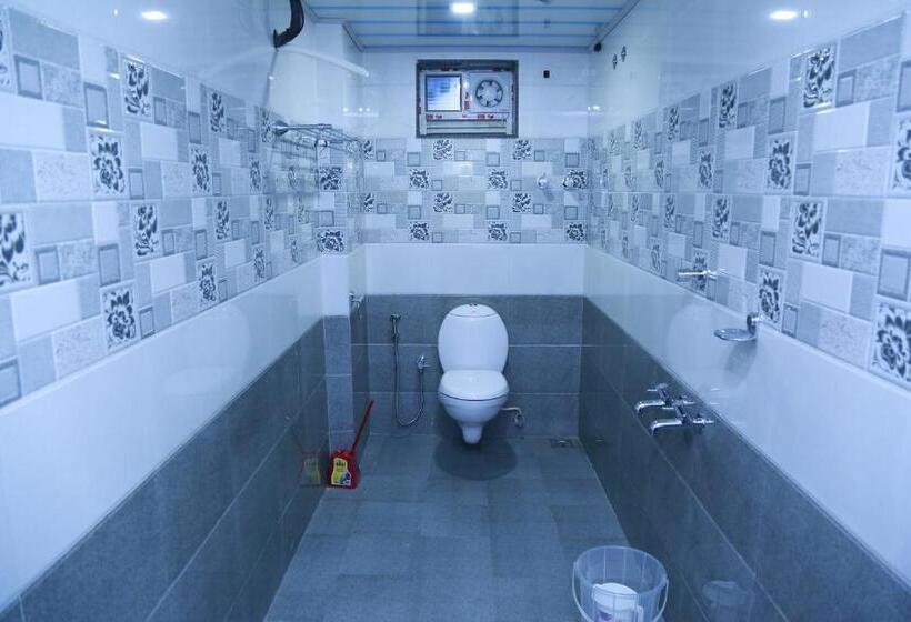 Люкс Deluxe Кровать Кинг, Ashoka Residency Chottanikkara