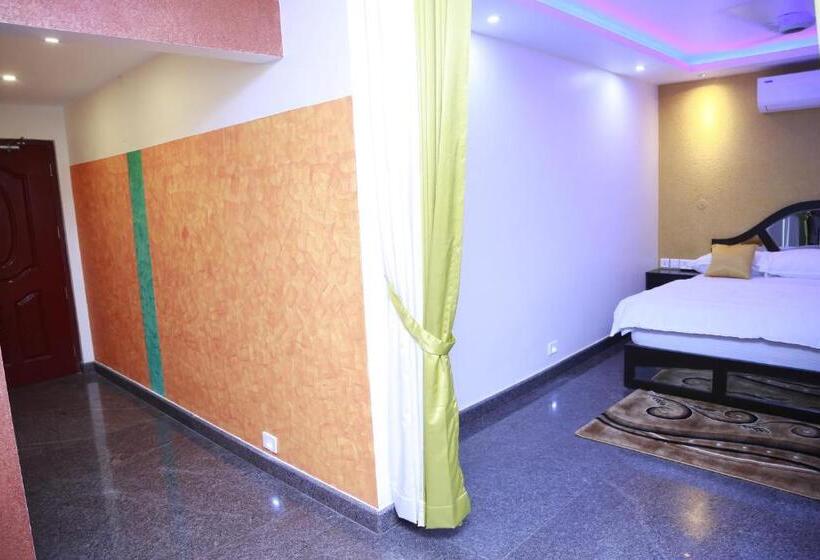 Люкс Deluxe Кровать Кинг, Ashoka Residency Chottanikkara