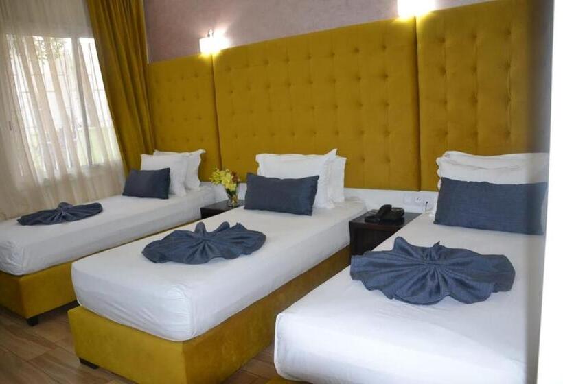 Номер Стандарт Трехместный, Le Musee