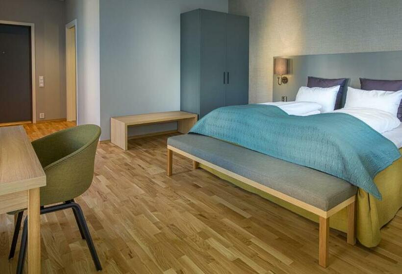 غرفة عائلية, Krs