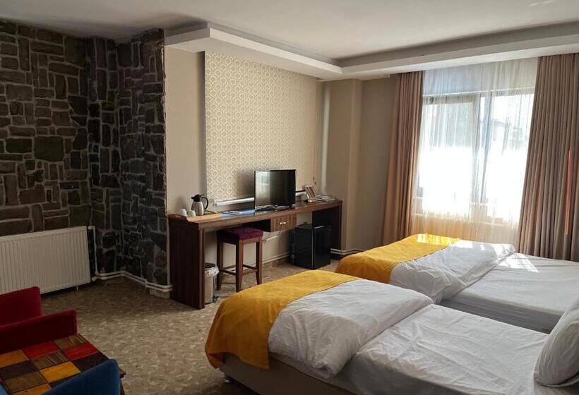 اتاق خانوادگی, Samsun Kapris