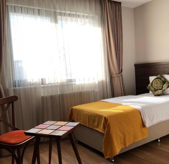 اتاق خانوادگی, Samsun Kapris