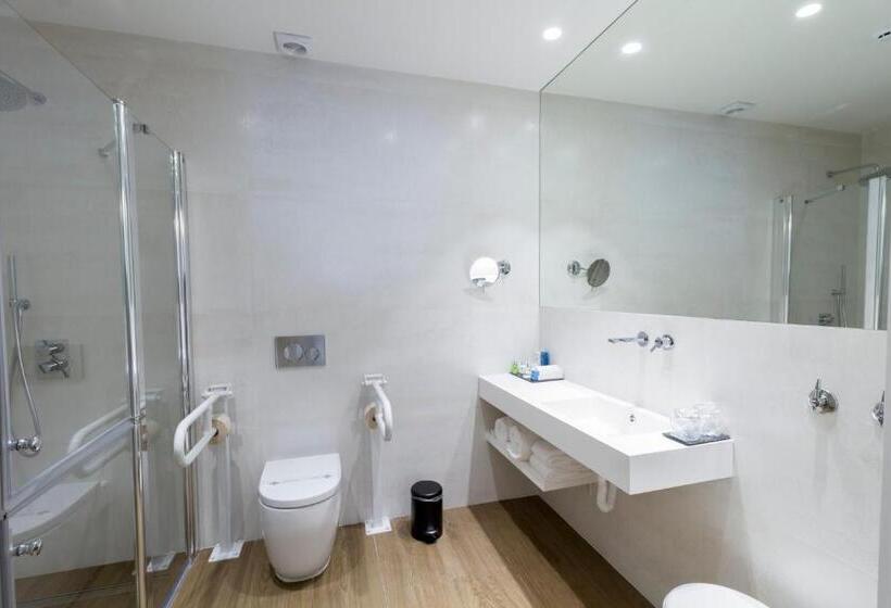 Deluxe-perhehuone, Sansebay