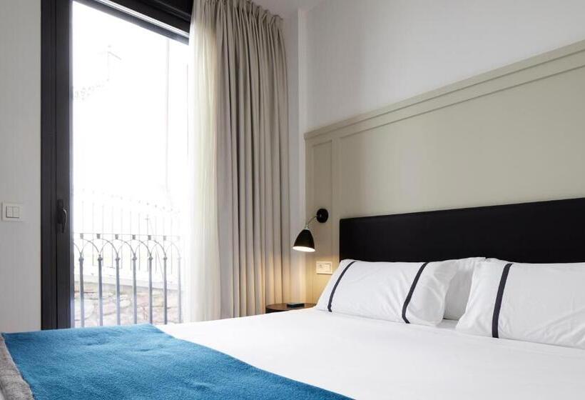 Huoneisto 2 Makuuhuonetta, Sansebay