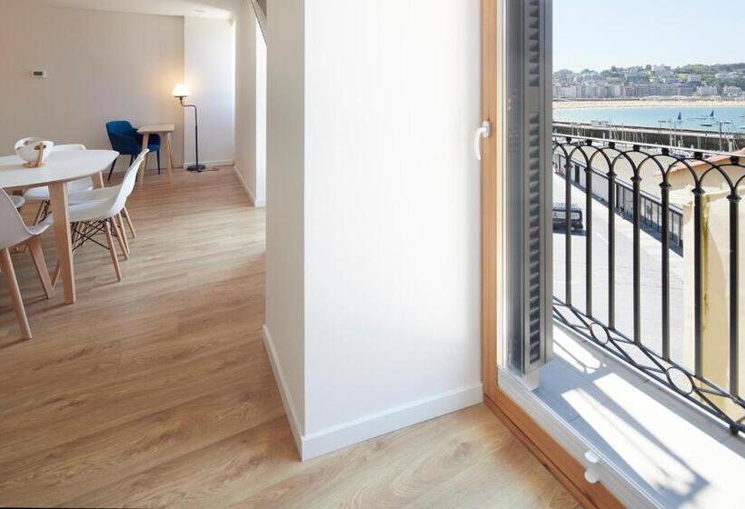 Huoneisto 2 Makuuhuonetta Merinäkymä, Sansebay