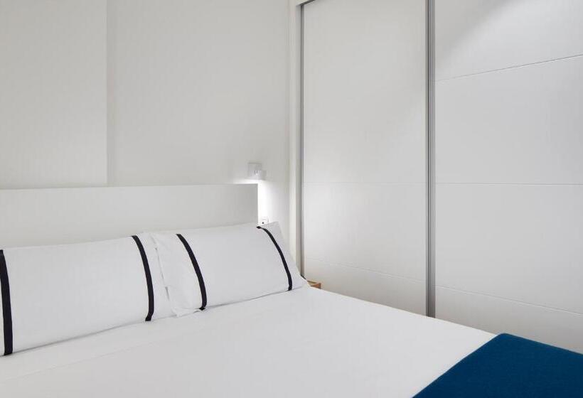 Huoneisto 2 Makuuhuonetta Merinäkymä, Sansebay